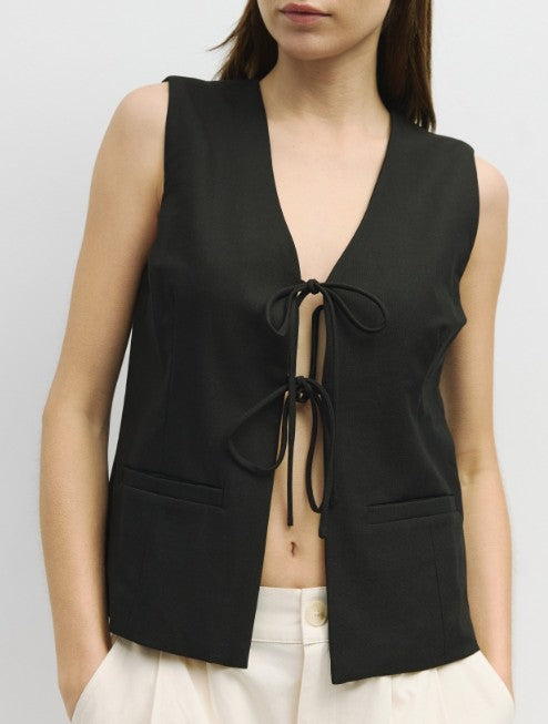 Mod Ref Black Tie Front Vest