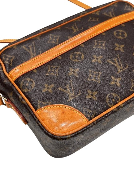 Louis Vuitton Trocadero 27 Crossbody