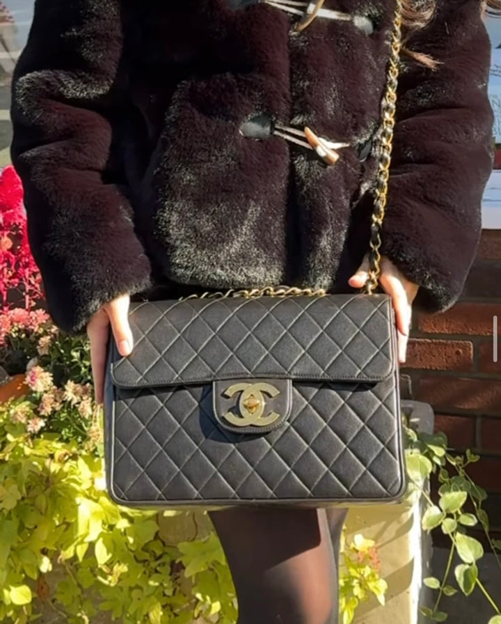 Chanel Vintage Jumbo Classic Flap